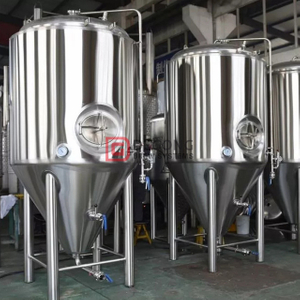 Aislamiento del tanque de fermentación de cerveza personalizable de 10HL Cervecería de planta de tanque cónico-cilindro Unitank